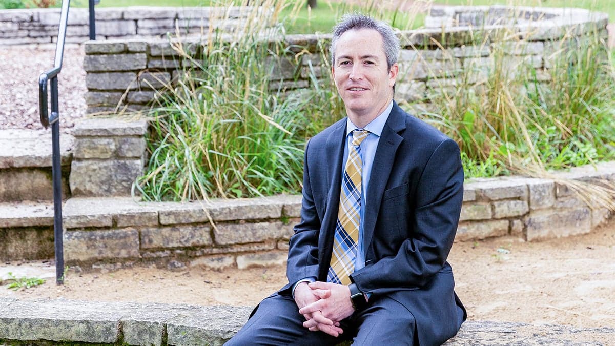 How to start preparing for a physician leadership role